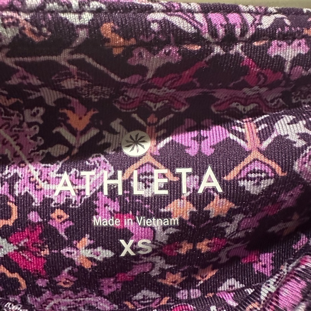 Athleta High Rise tapestry chaturangs Capri leggings yoga pants size XS‎ - Picture 3 of 9